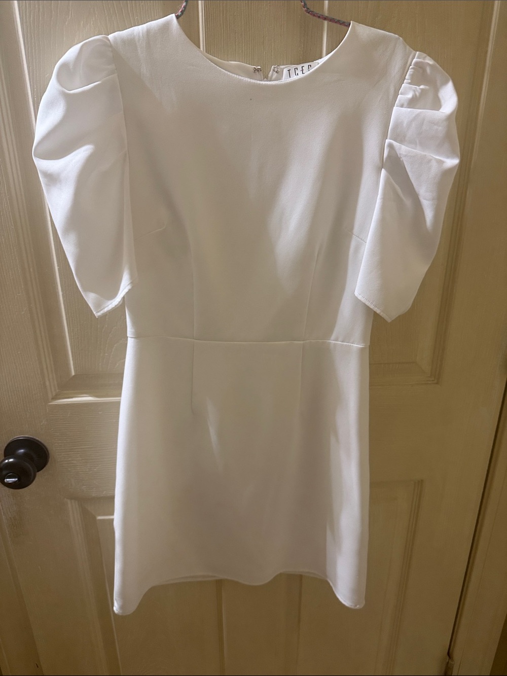 TCEC White Puff-Sleeve Mini Dress